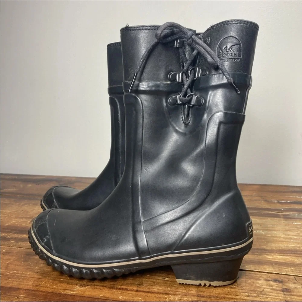 Sorel Conquest Carly rain boots womens 7 38 Waterproof Rubber Black leather edge